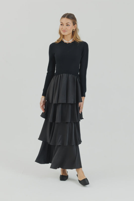 SCALLOPED RUFFLE MAXI BLACK