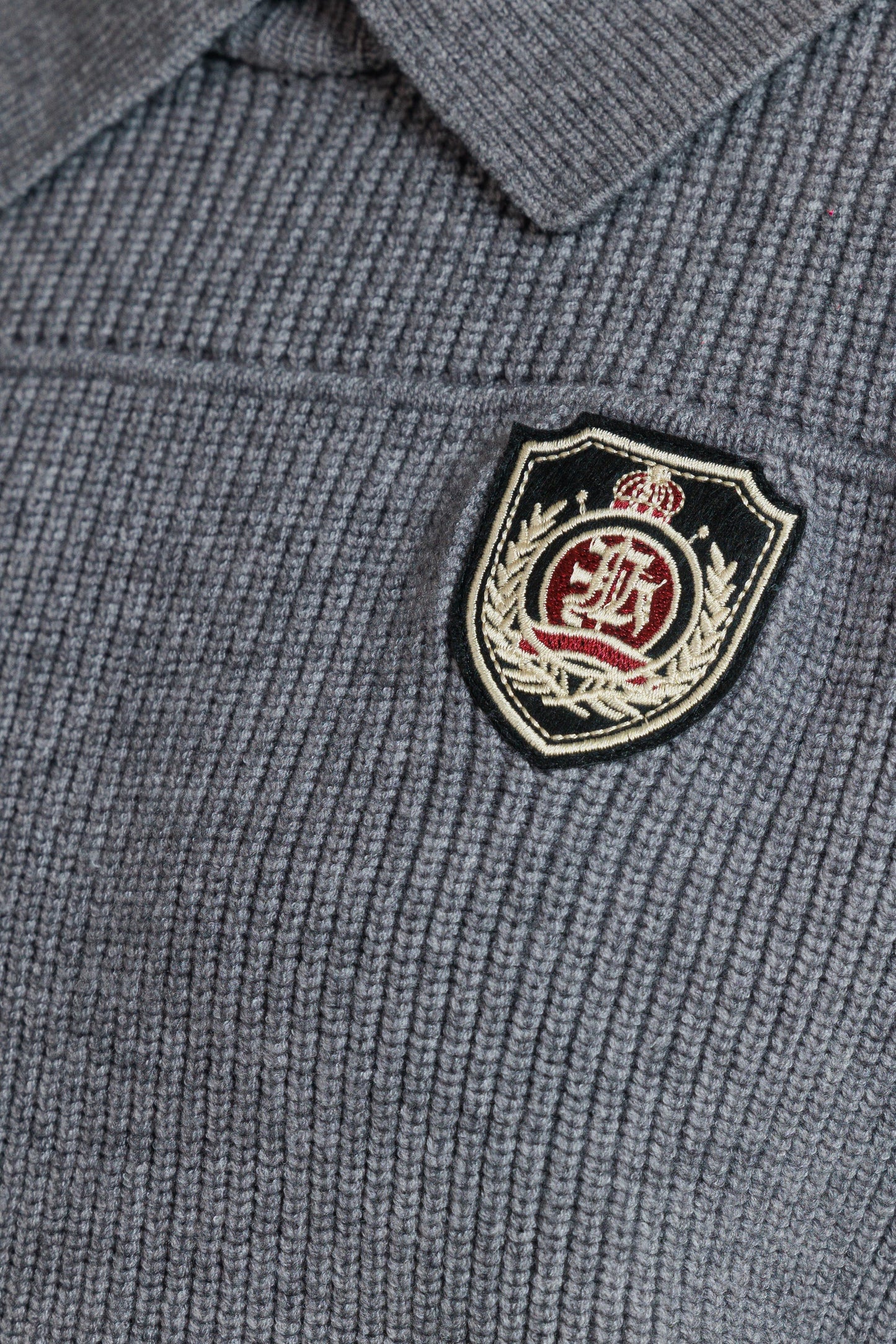 LOGO COLLAR SWEATER GREY