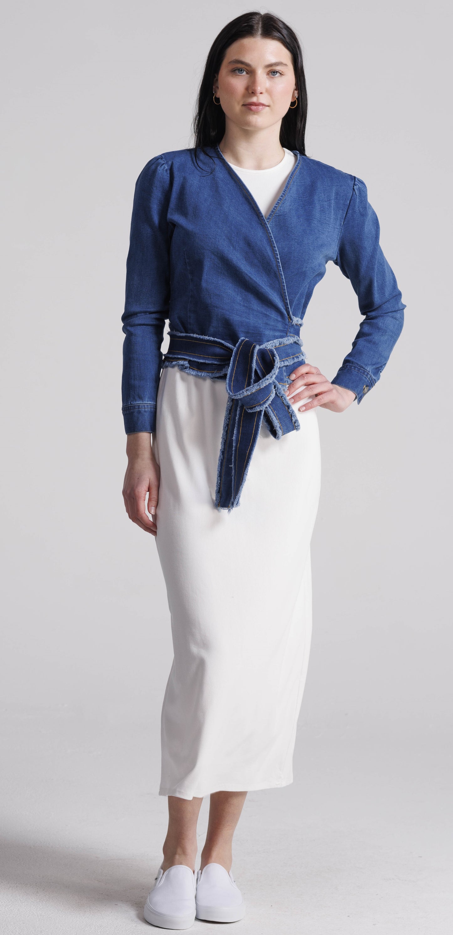 BUTTON SLEEVE DENIM WRAP AVAILABLE IN BLACK OR BLUE