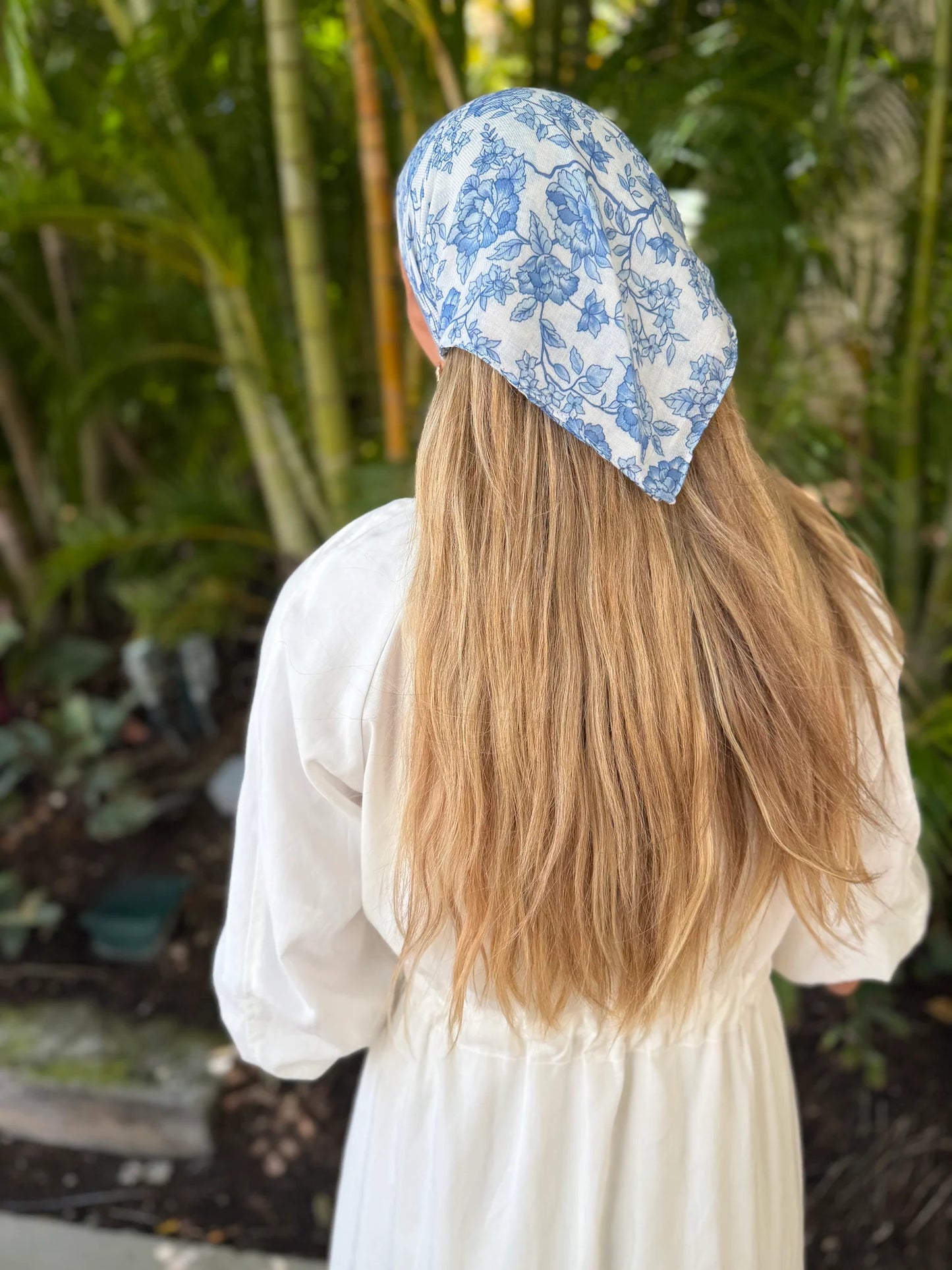 SB (SS26) BLUE ESTATE GARDEN BANDANA