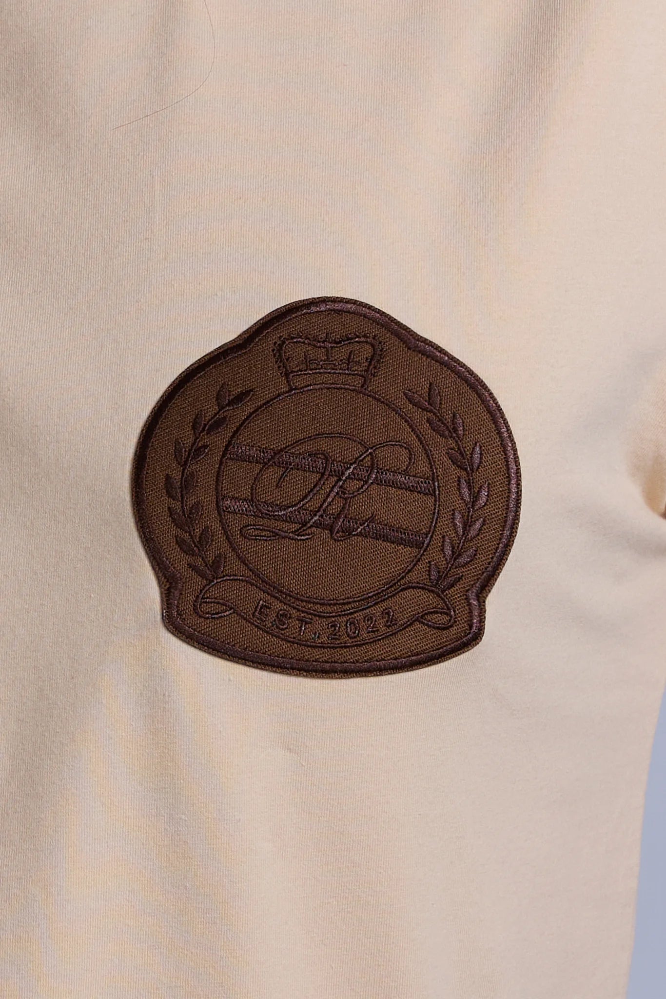 HERITAGE PATCH LONG SLEEVE.