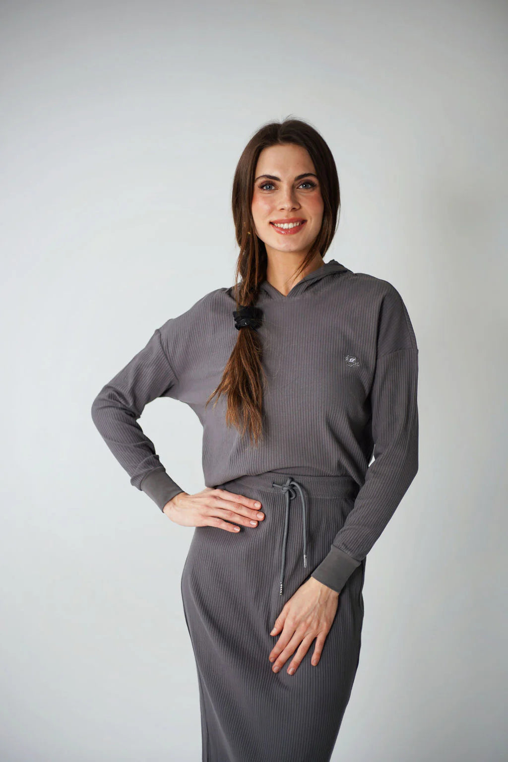 GREY RIBBED HOODIE