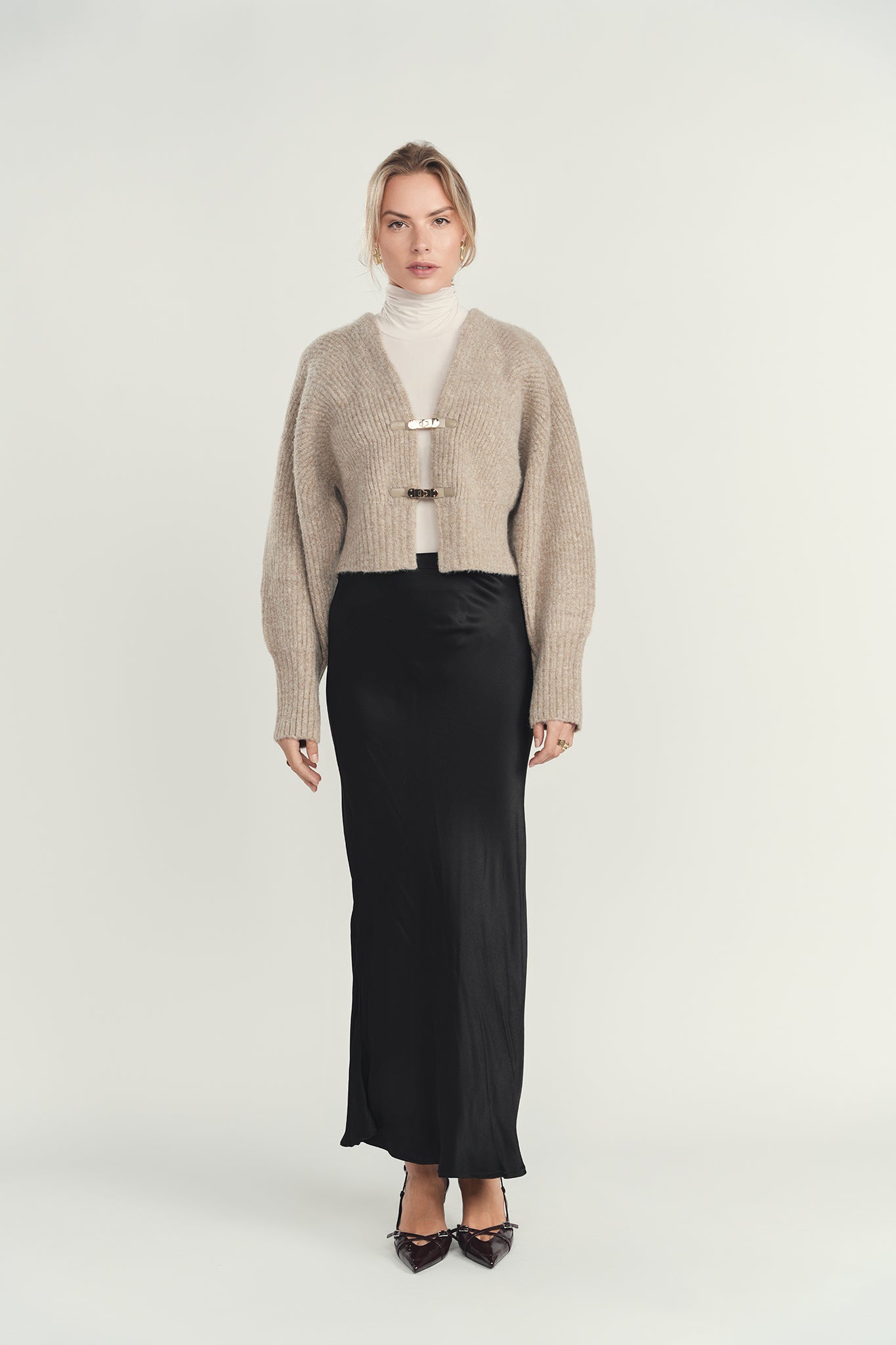 SABLE BUCKLE OVERSIZED CARDIGAN
