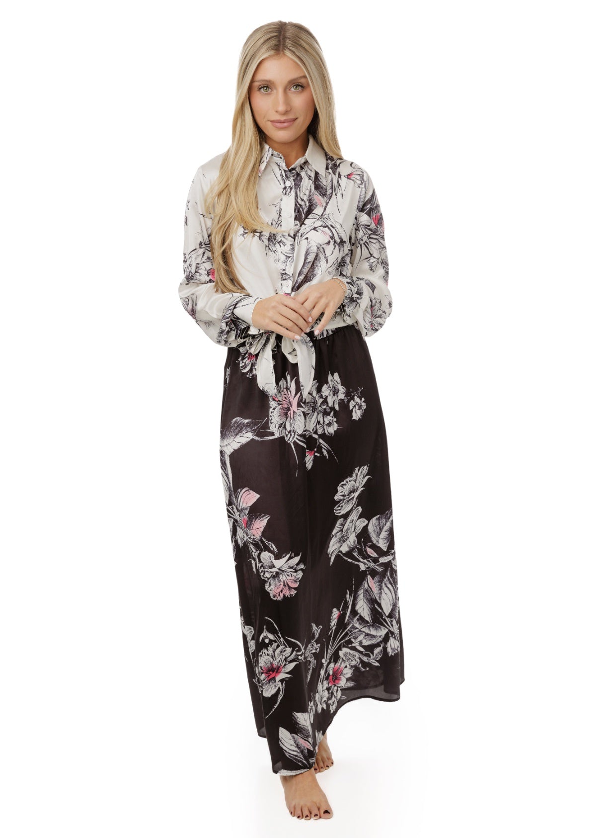 BLACK AND WHITE FLORAL SILK TOP