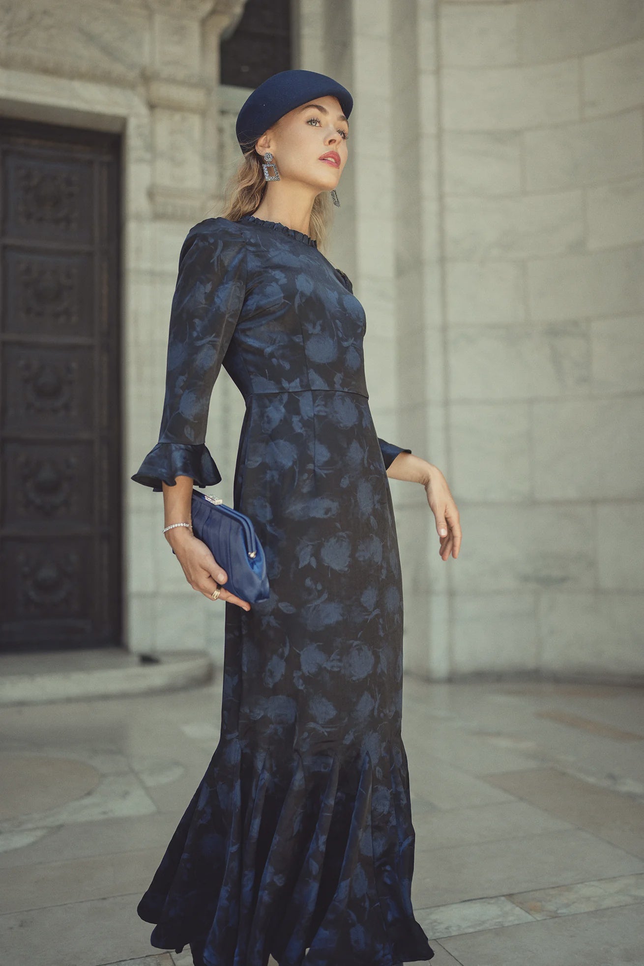 NAVY BLUR ROSES ON BLACK SHIRI DRESS