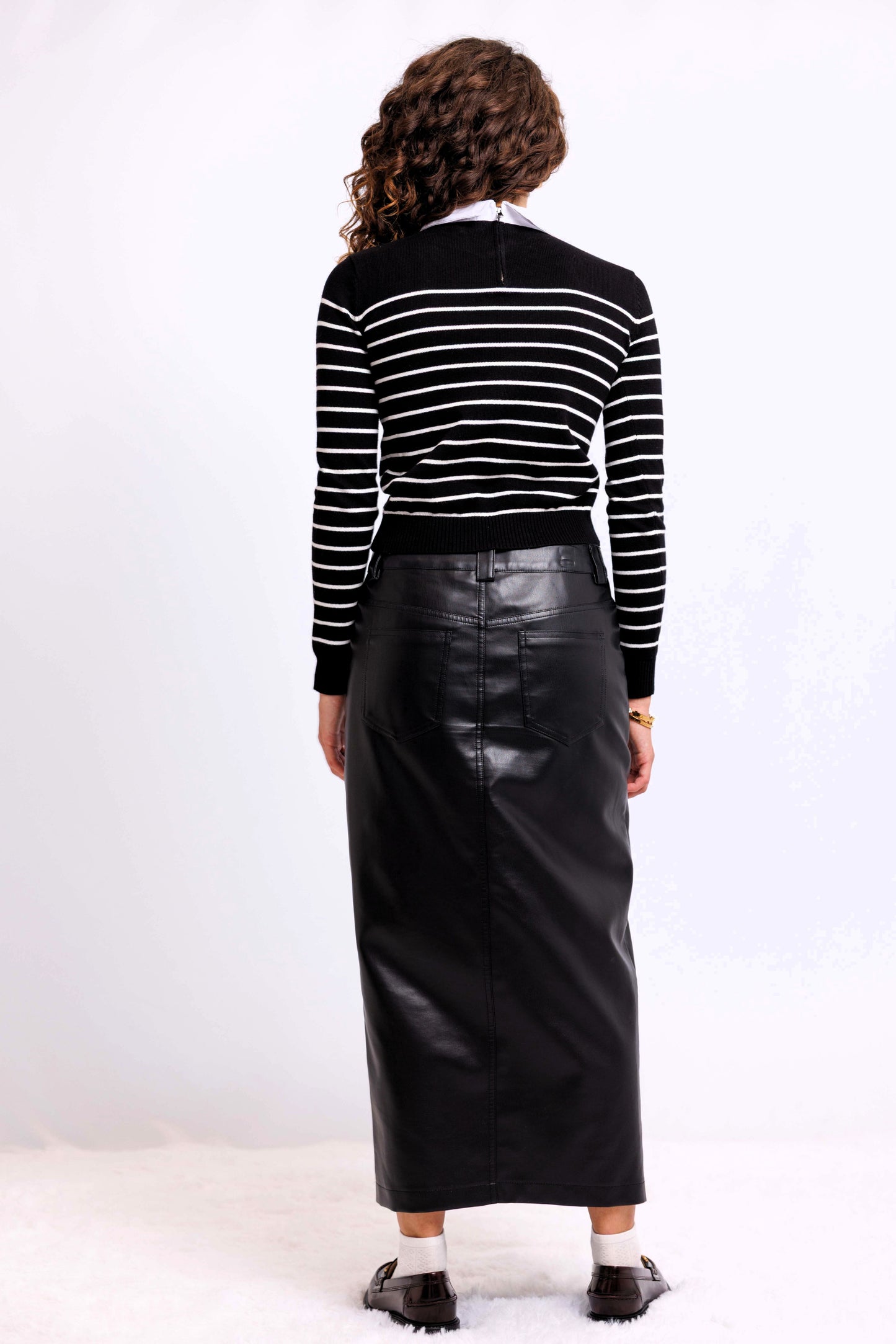 LOGO SWEATER WITH SHIRT COLLAR AVAILABLE IN 3 COLORS