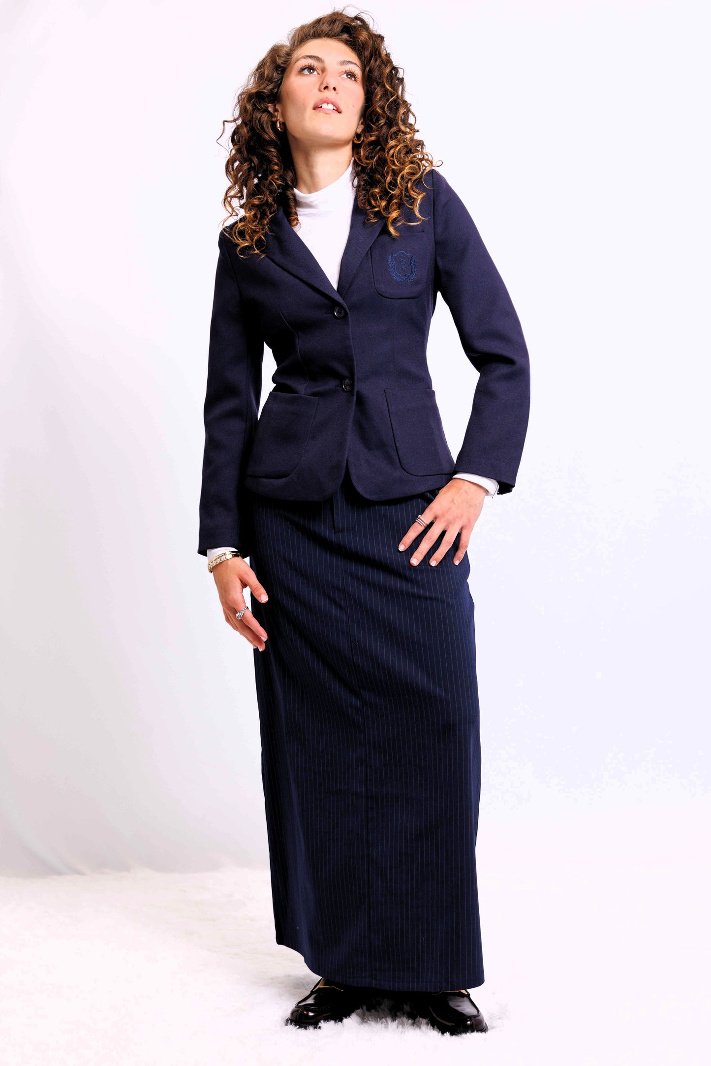 LOGO BLAZER AVAILABLE IN 2 COLORS