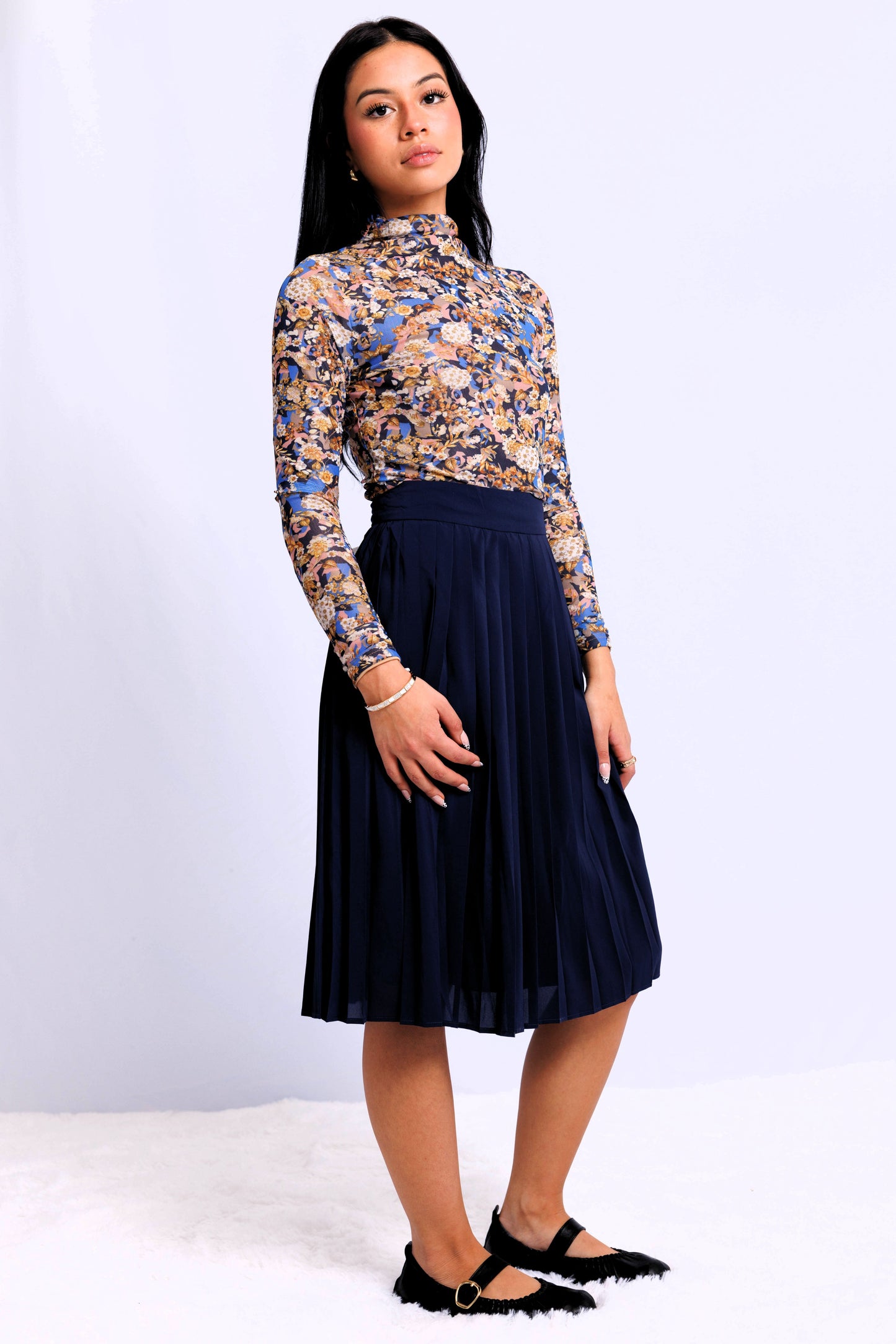 PLEATED CHIFFON SKIRT AVAILABLE IN 2 COLORS