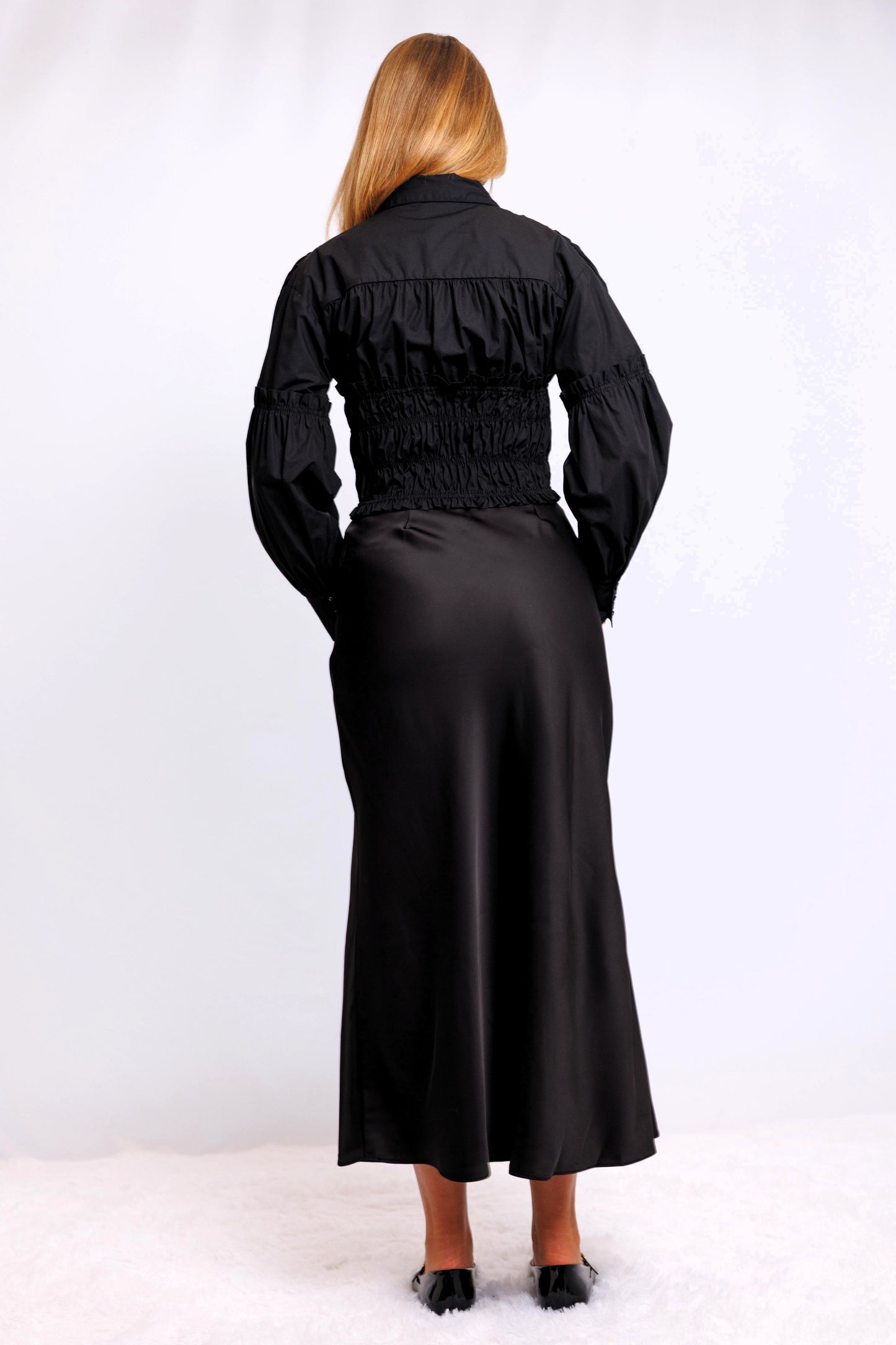 GATHERED TOP AVAILABLE IN 2 COLORS