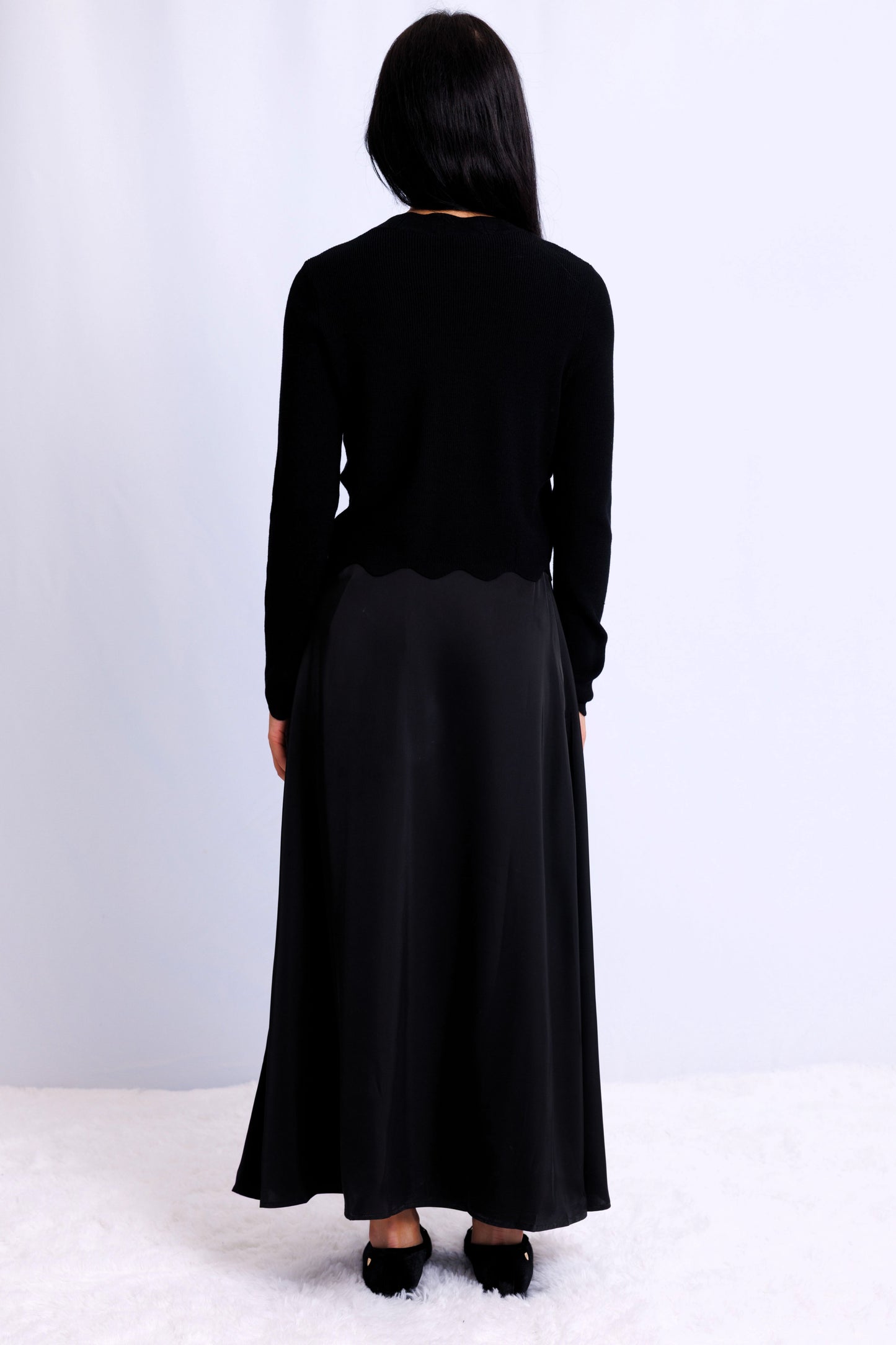 SCALLOPED SWEATER TOP AVAILABLE IN 2 COLORS