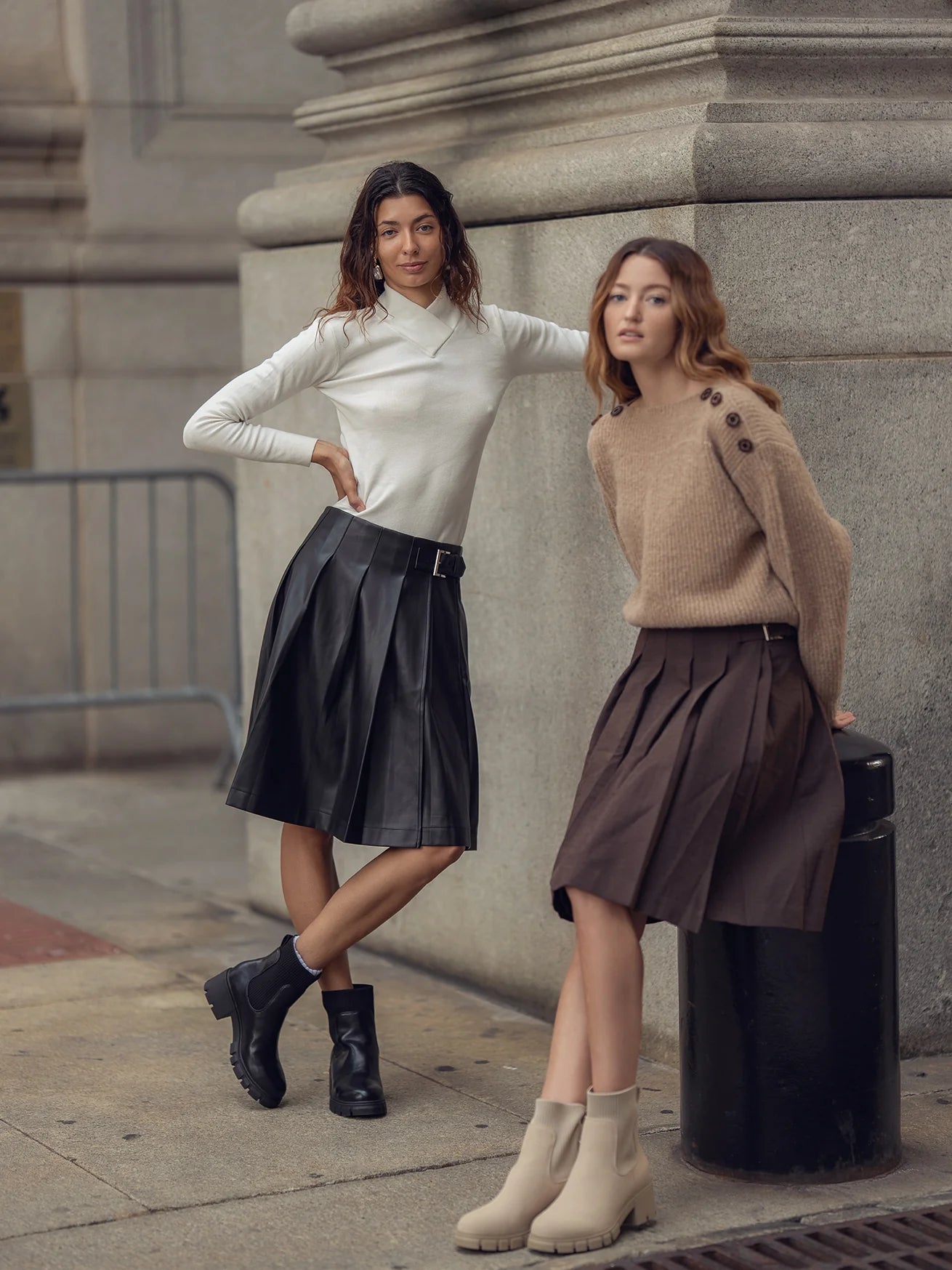 BROWN AND BLACK BUCKLE PLEATED SKIRT