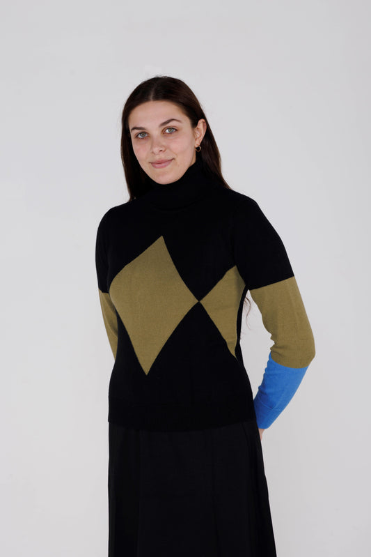 OVERSIZE ARGYLE TURTLENECK SWEATER