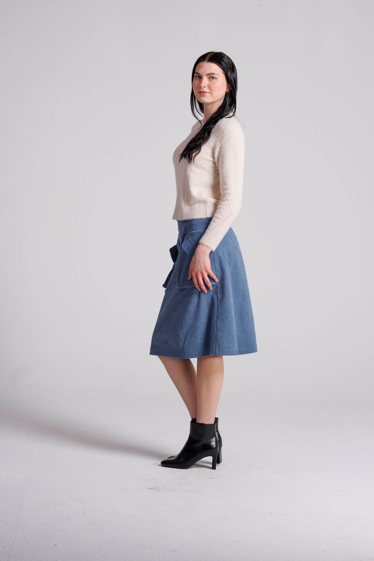 DOUBLE CORDUROY PATCH POCKET SKIRT