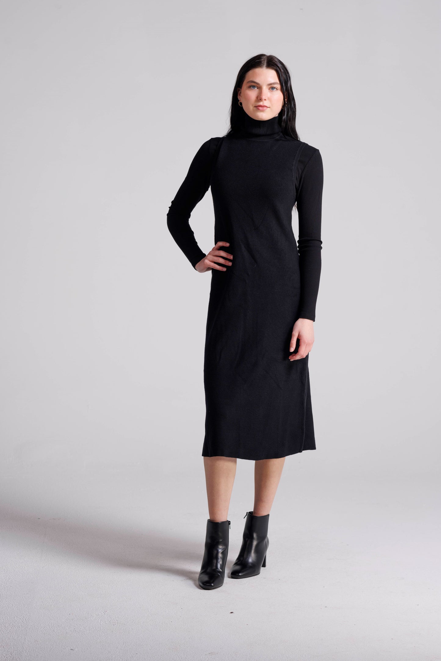 TURTLENECK DRESS