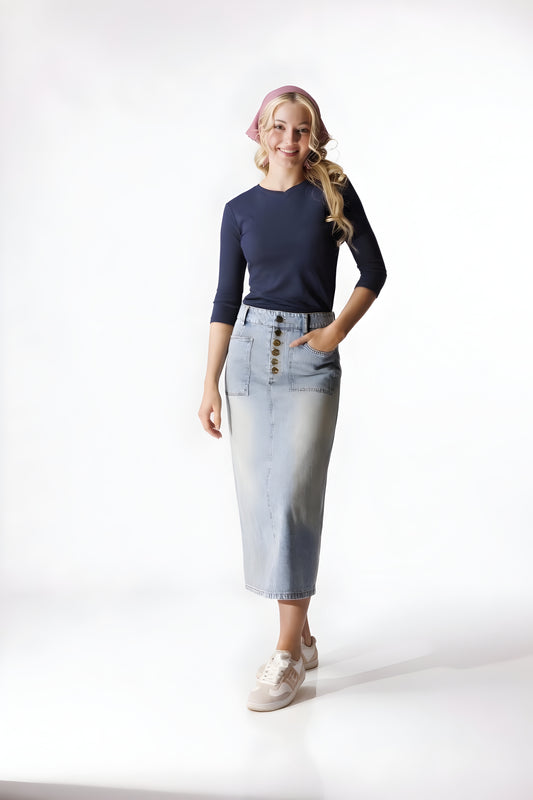 DENIM SKIRT WITH SNAP DETAIL AVAILABLE IN 2 COLORS