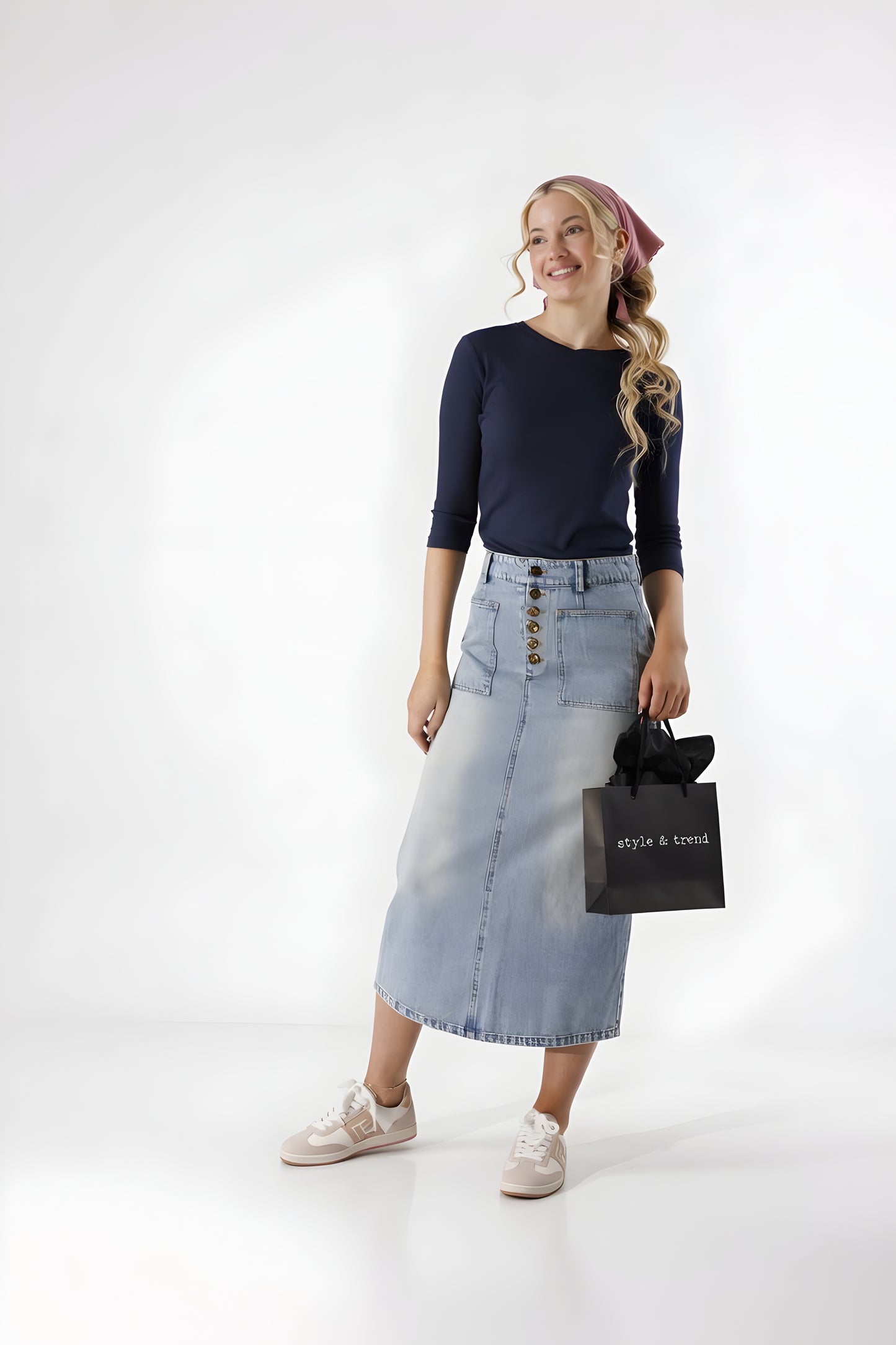 DENIM SKIRT WITH SNAP DETAIL AVAILABLE IN 2 COLORS