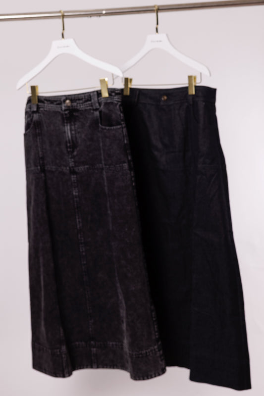 DENIM SKIRT AVAILABLE IN 2 COLORS