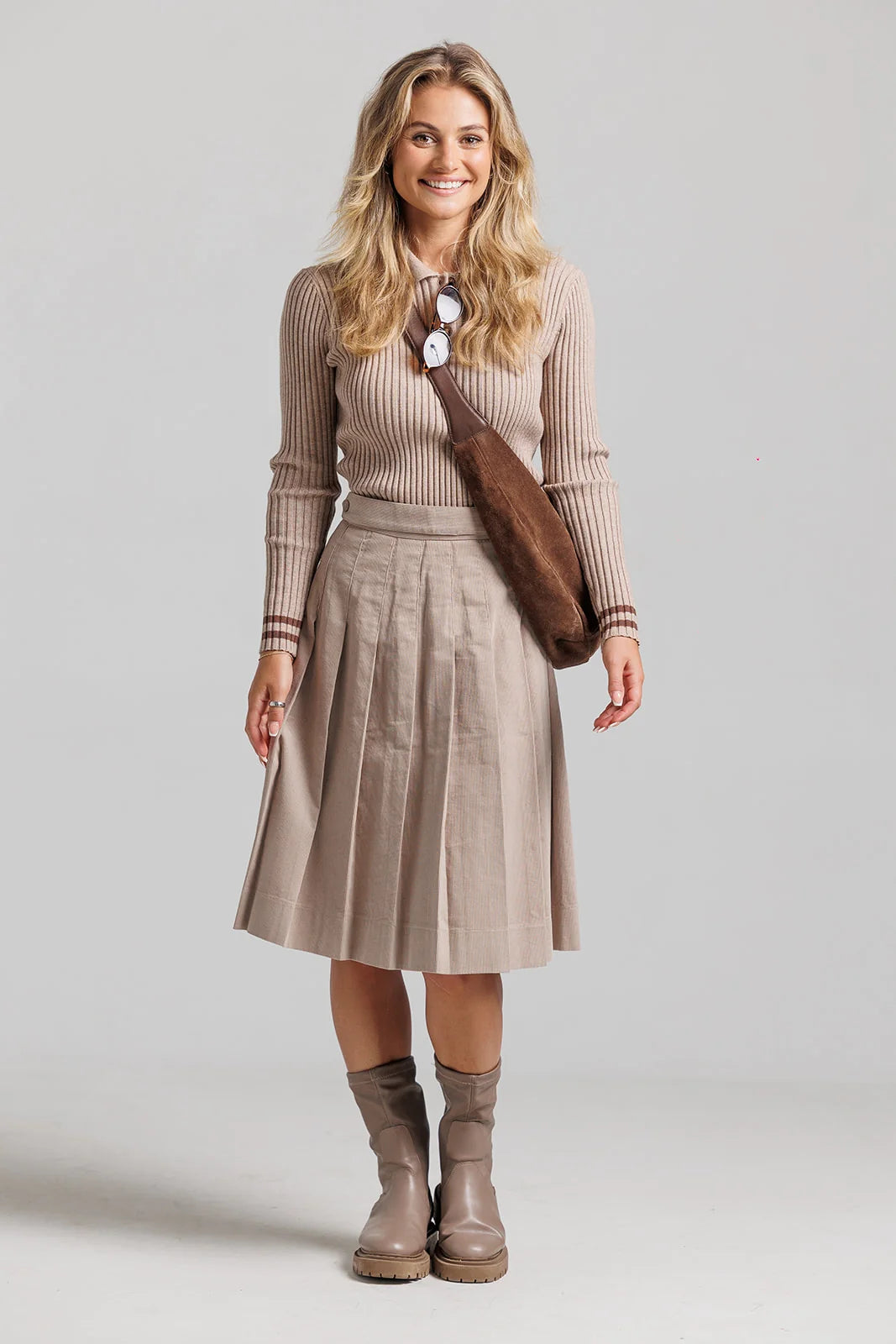 TAN TAN CORDUROY PLEATED SKIRT