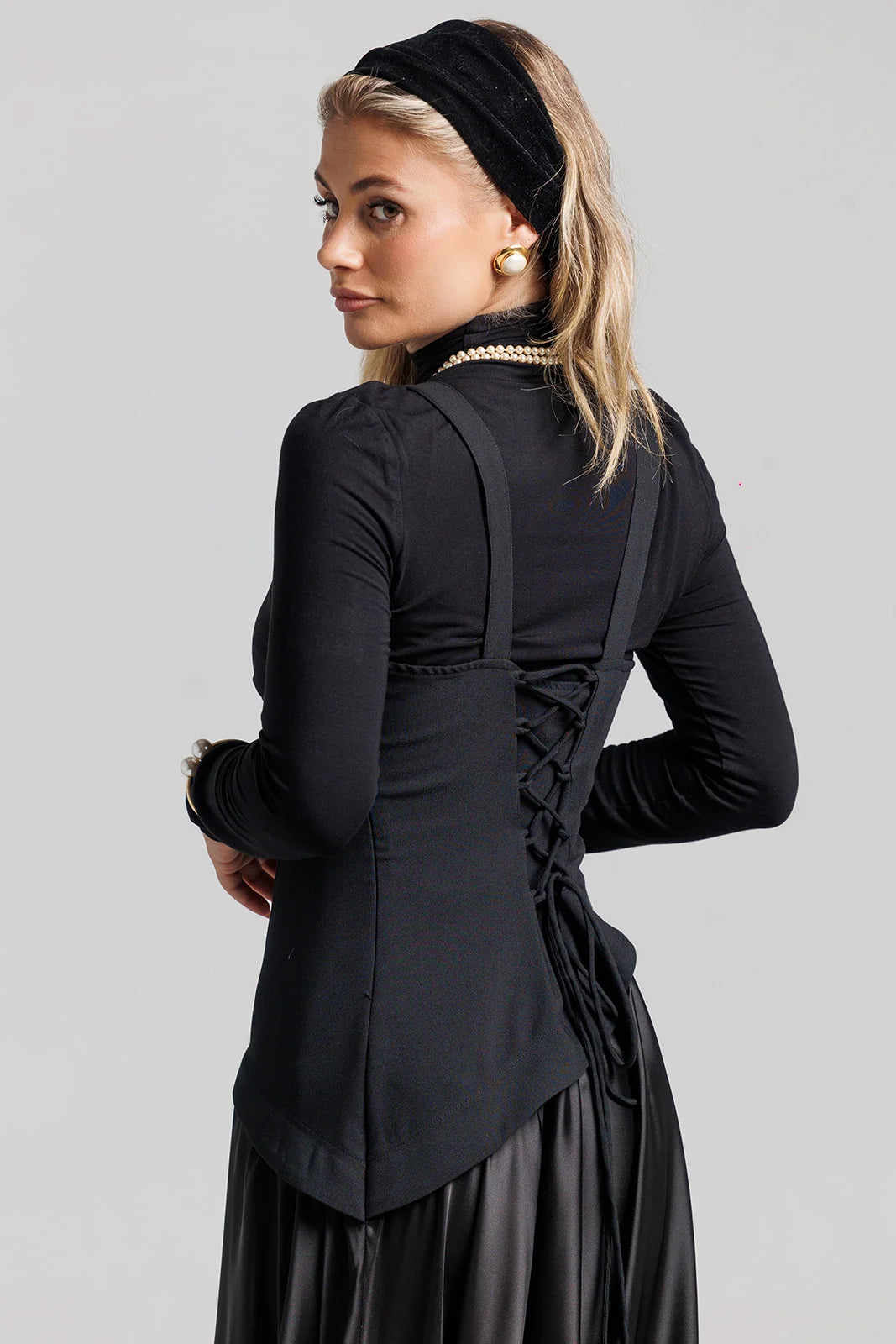 BLACK CORSET JUMPER