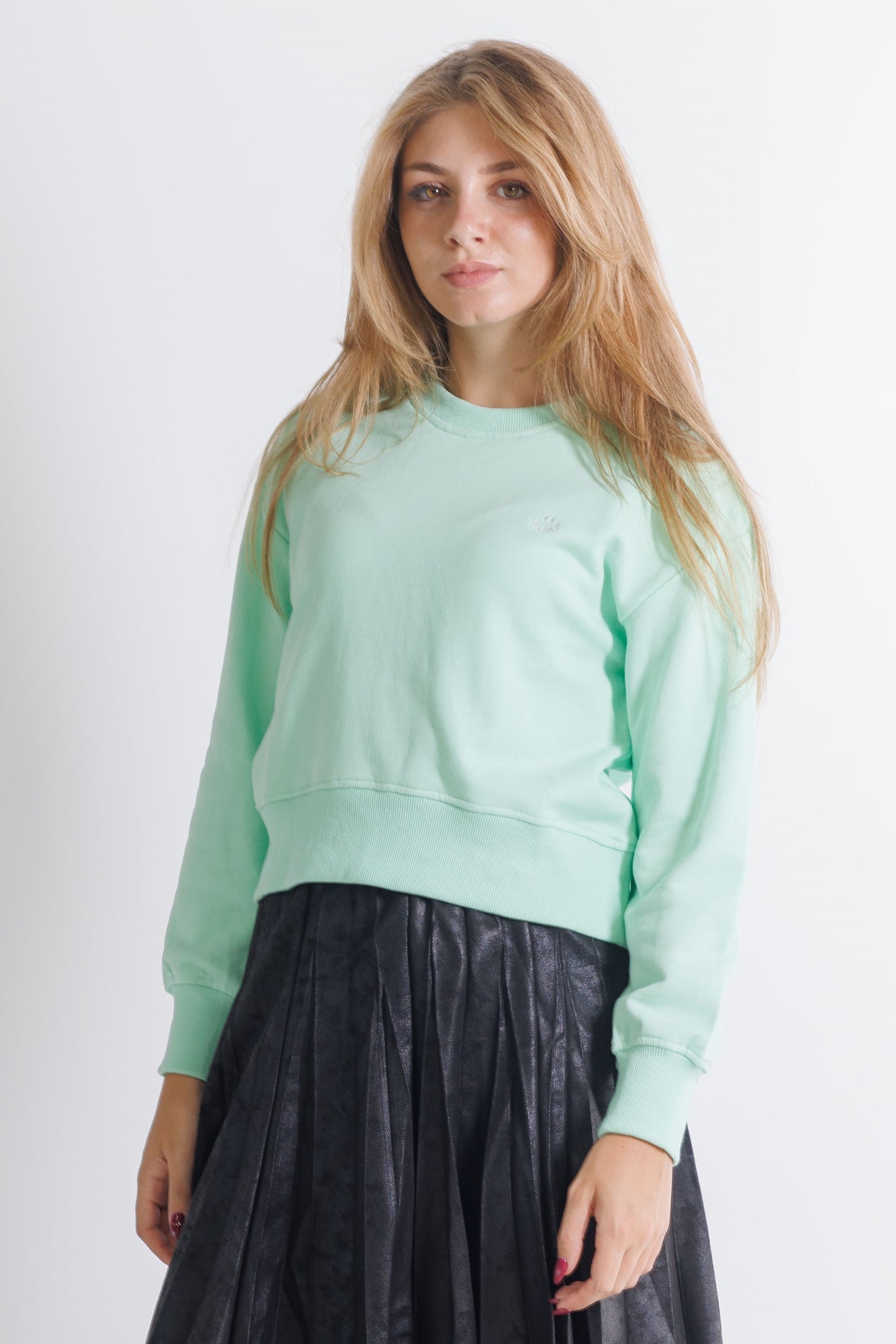 CUTE LOGO PULLOVER IN 5 COLORS