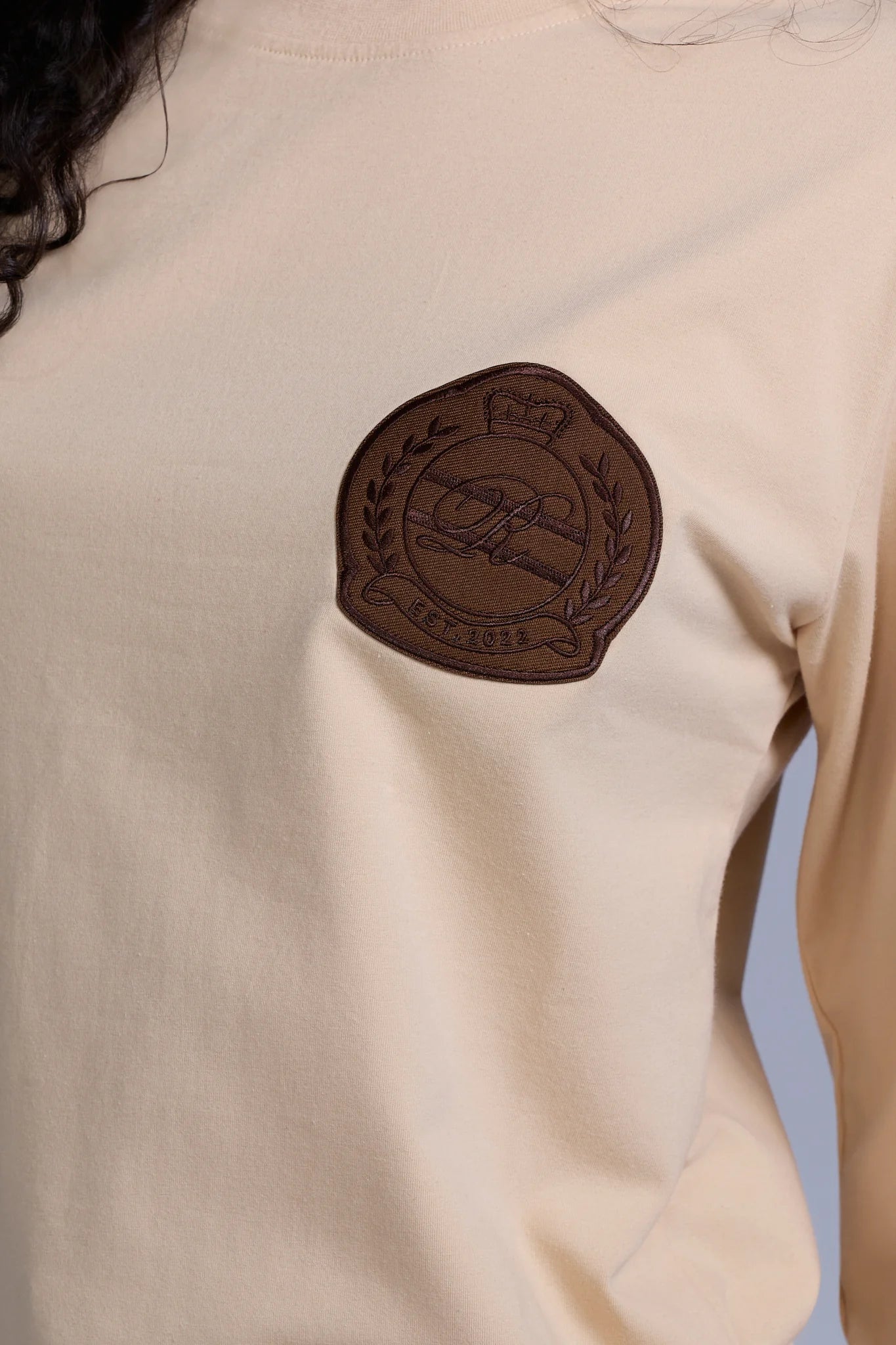 HERITAGE PATCH LONG SLEEVE.