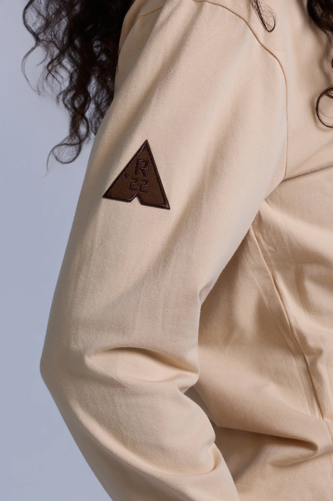 HERITAGE PATCH LONG SLEEVE.