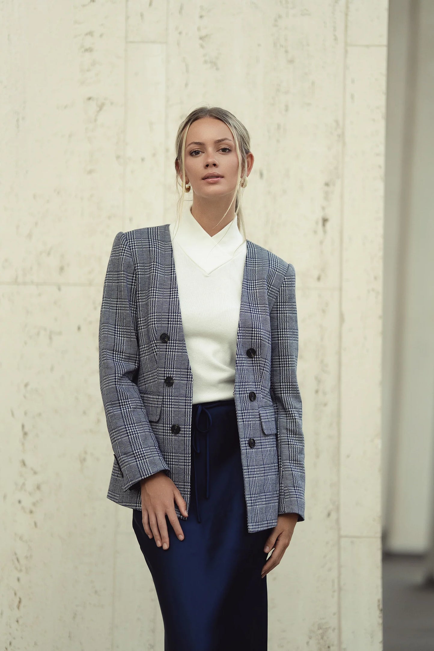 NAVY PLAID BLAZER