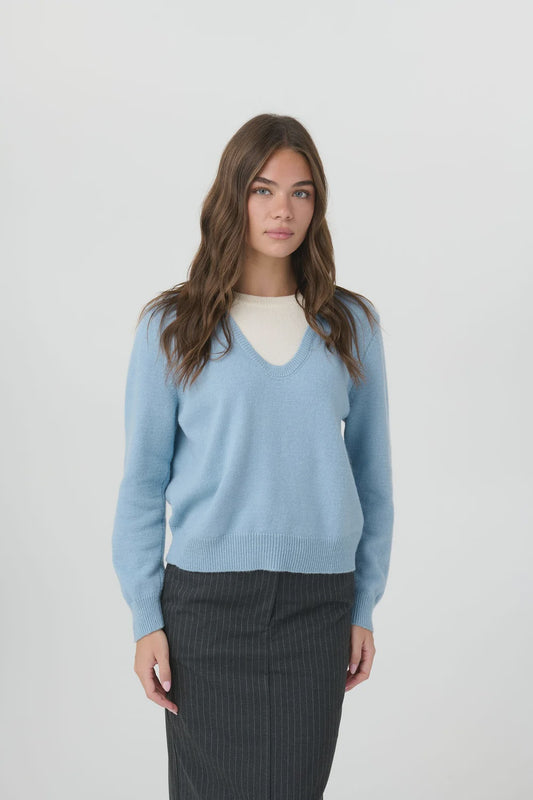 BLUE ZAYA SWEATER