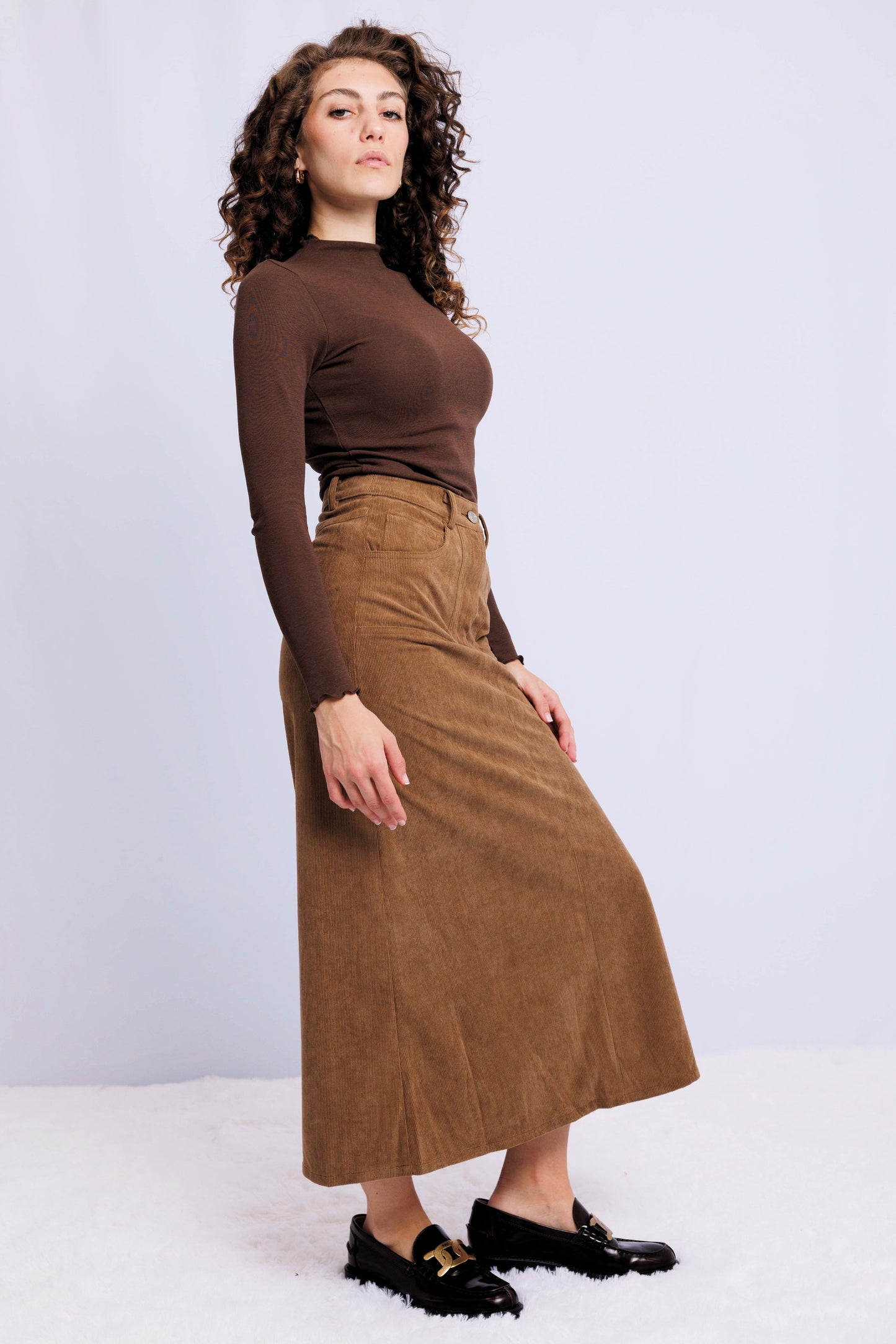 CORDUROY SKIRT AVAILABLE IN 2 COLORS