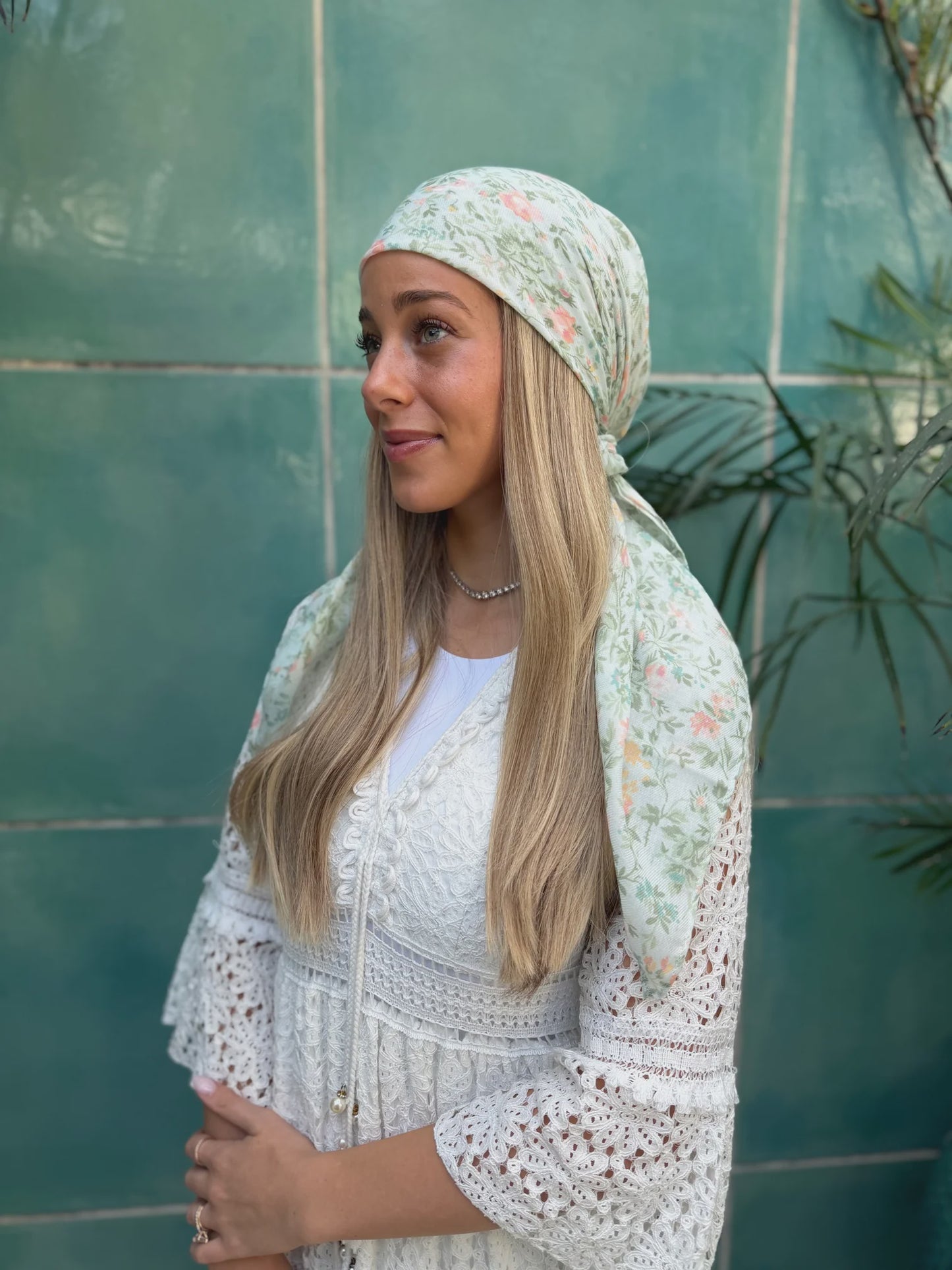 MINT GARDEN SQUARE HEAD SCARF