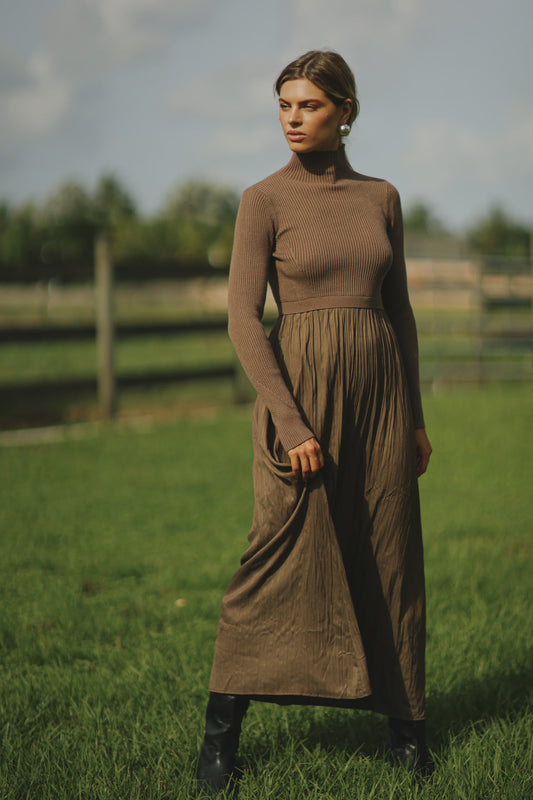 TAUPE KNIT CONTRAST FABRIC MAXI DRESS