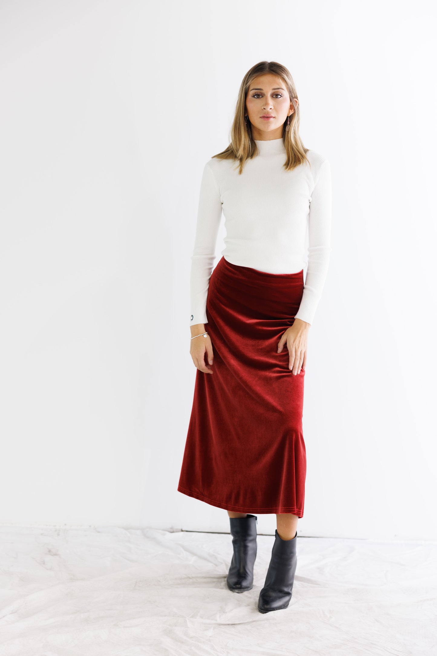 MIDI VELVET SKIRT AVAILABLE IN 3 COLORS