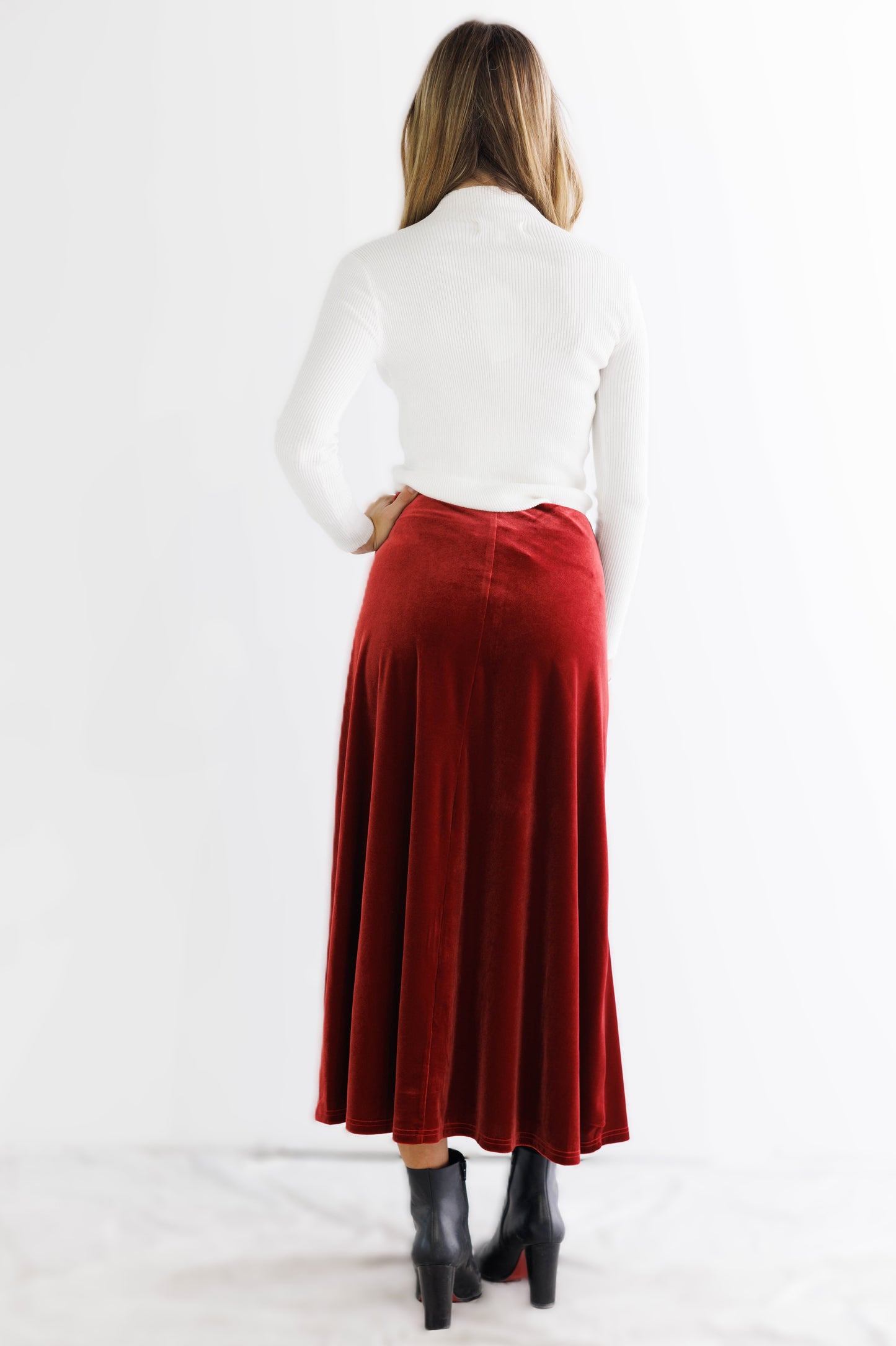 MIDI VELVET SKIRT AVAILABLE IN 3 COLORS