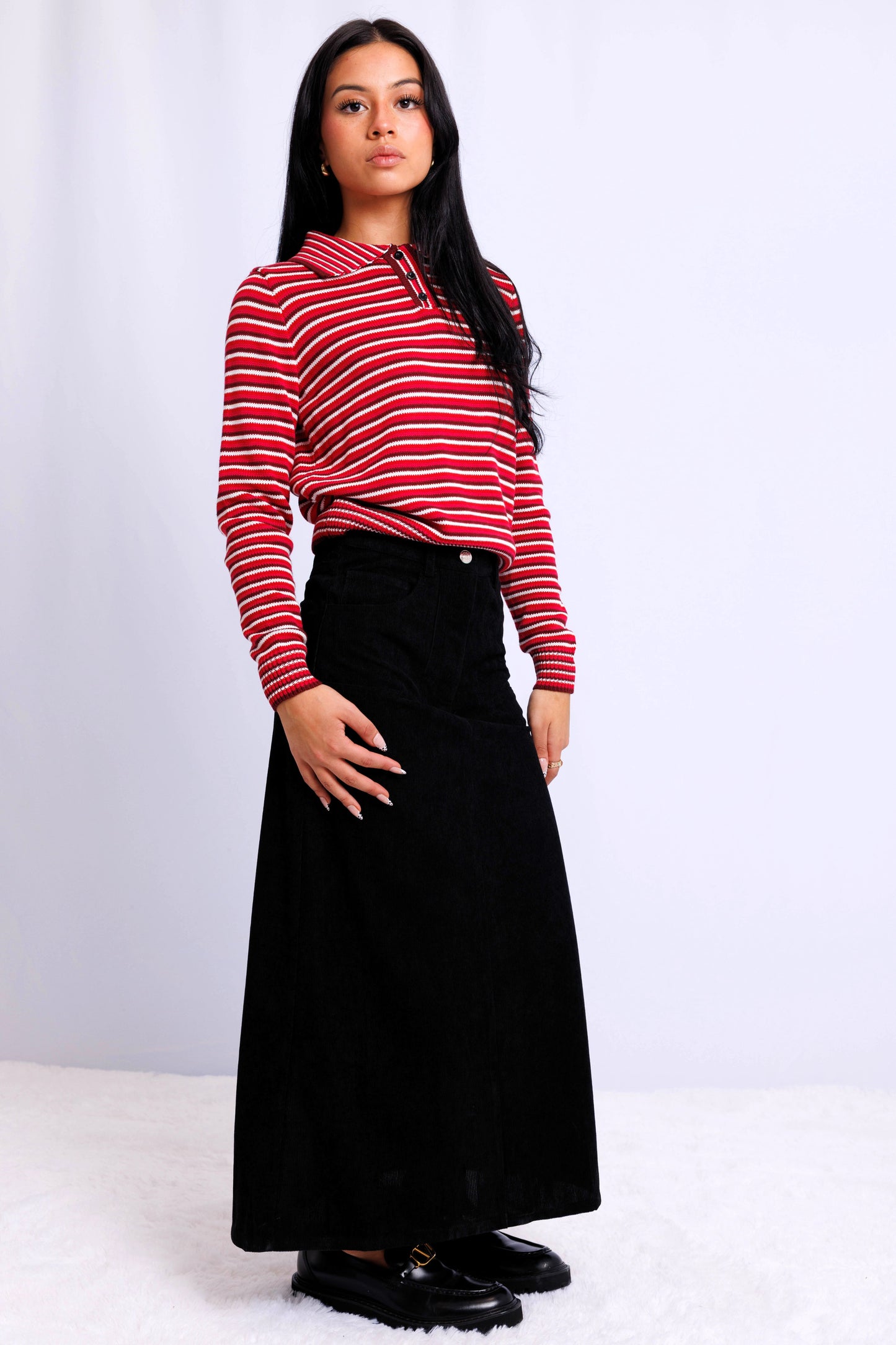 COLLARED SWEATER AVAILABLE IN 2 COLORS