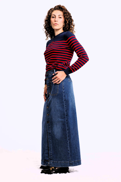 CREST LOGO SWEATER AVAILABLE IN 3 COLORS