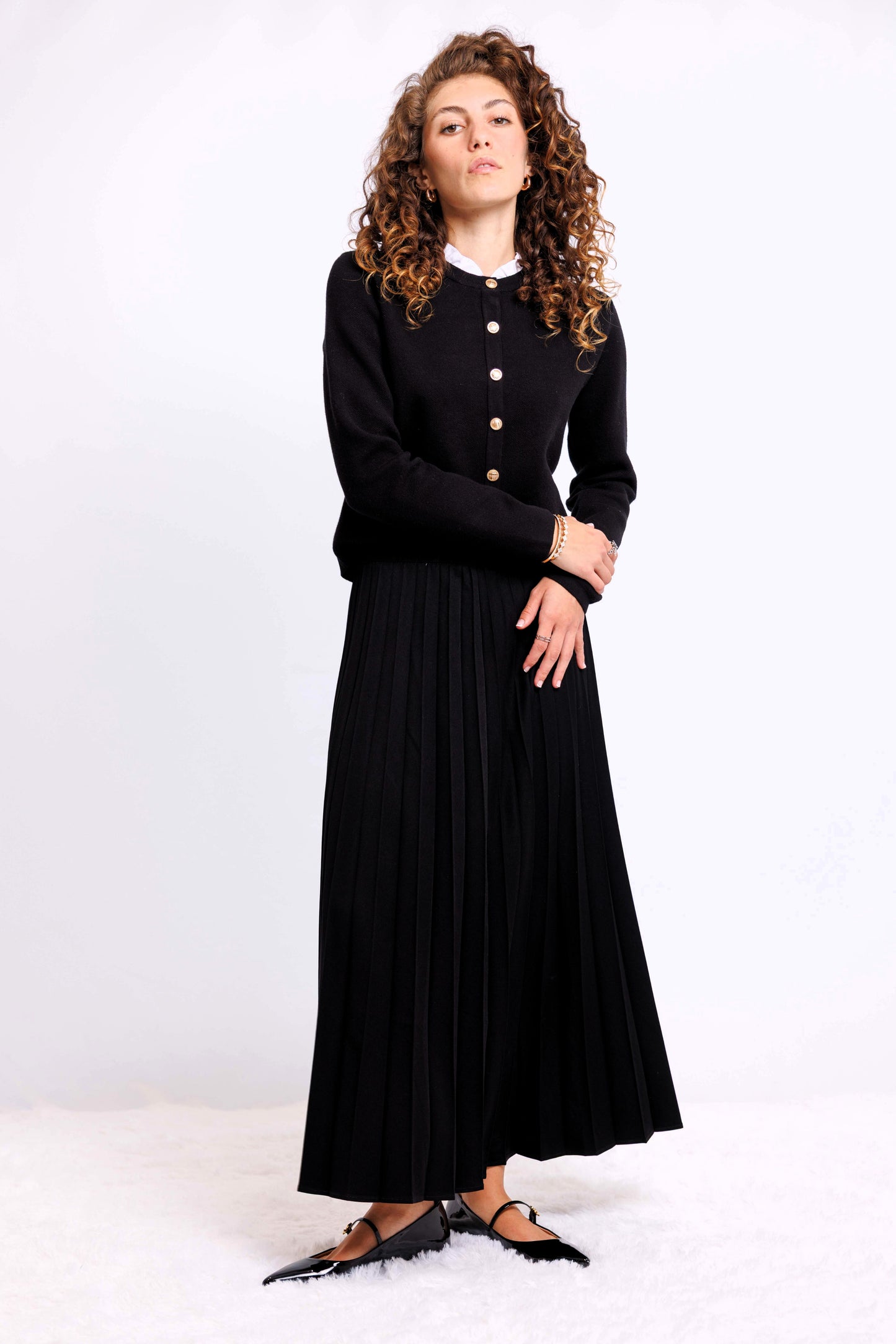 CARDIGAN WITH FRILLY COLLAR AVAILABLE IN 3 COLORS