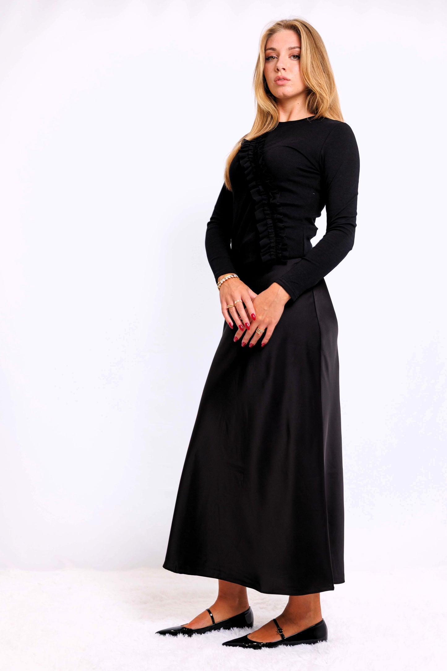 RUFFLE DETAIL TOP AVAILABLE IN 2 COLORS