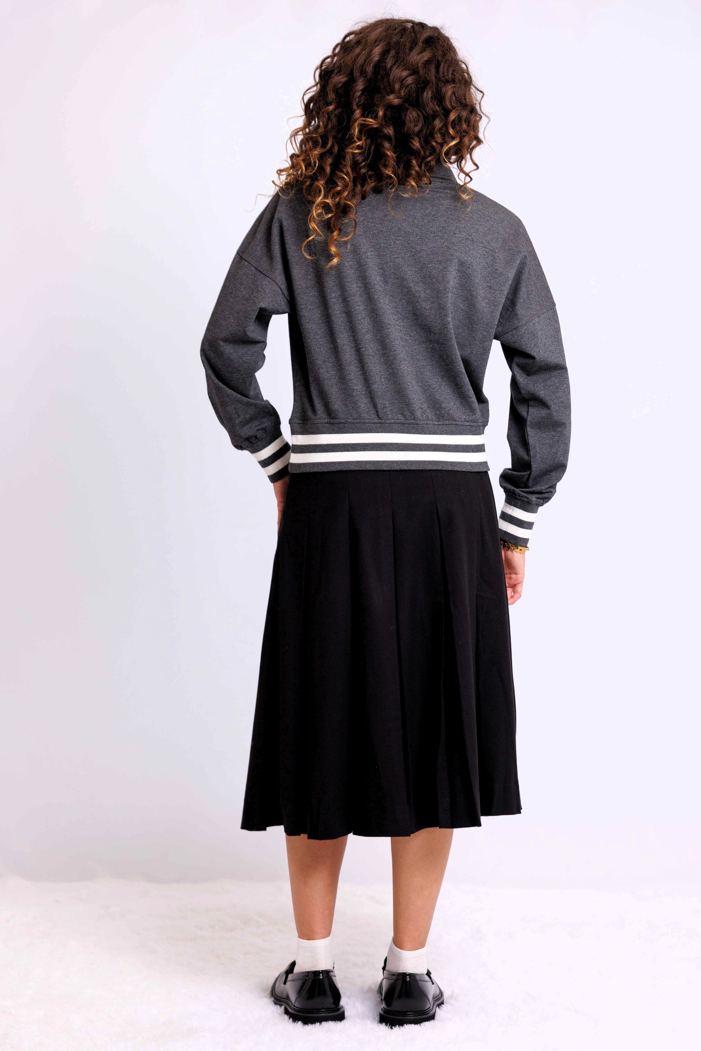 VARSITY STYLE TOP AVAILABLE IN 2 COLORS