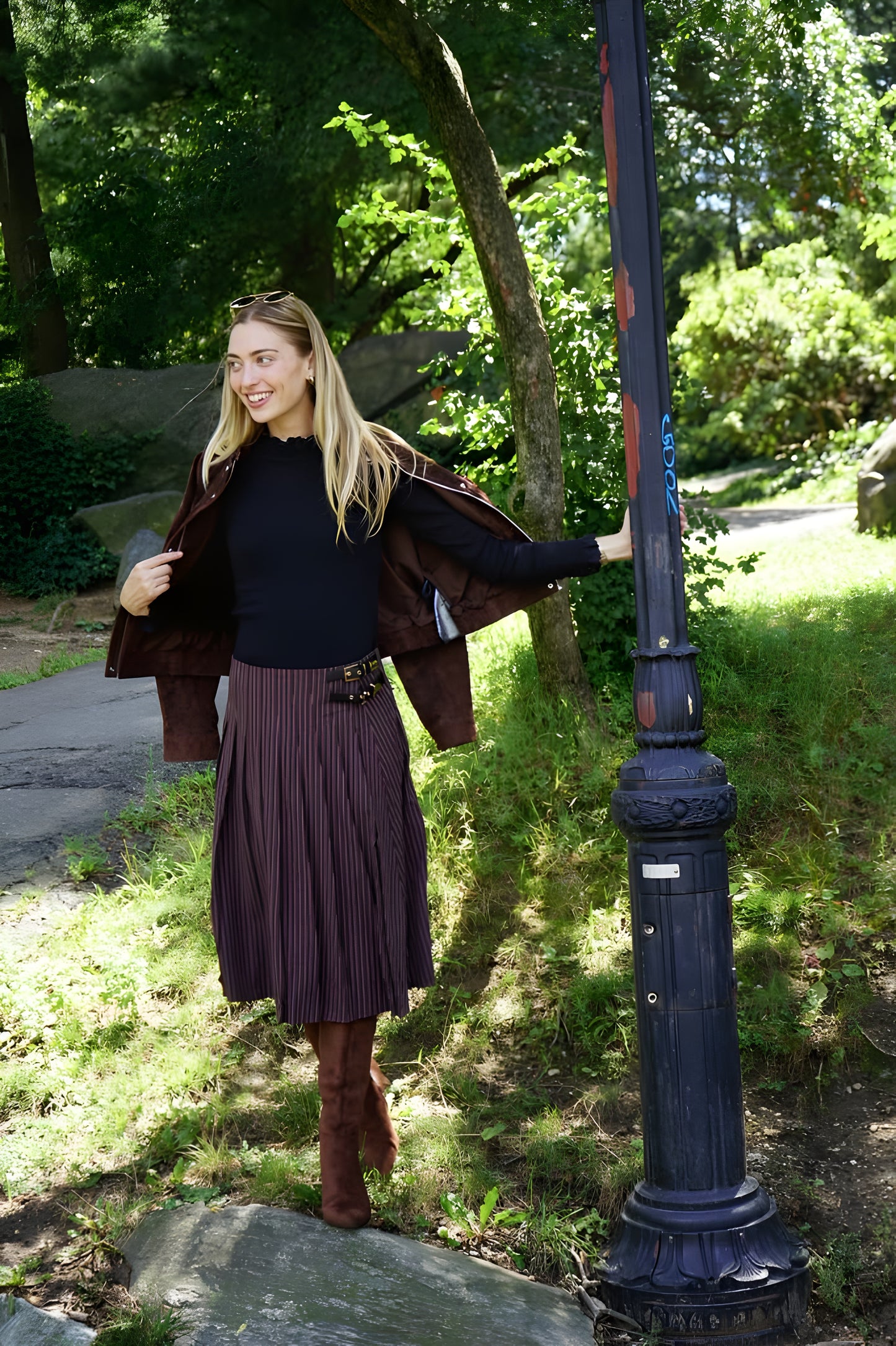 PINSTRIPE PLEATED SKIRT