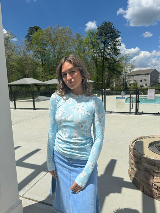 LIGHT BLUE PRINTED MICRO V TSHIRT