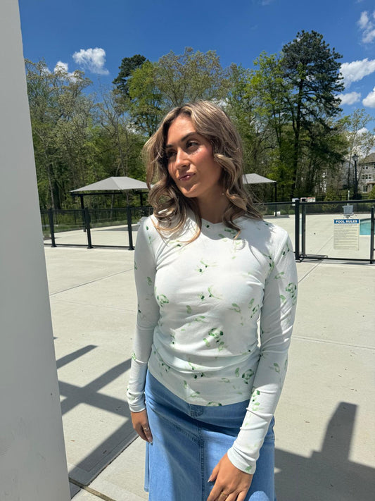 WHITE AND GREEN PRINTED MICRO V TSHIRT