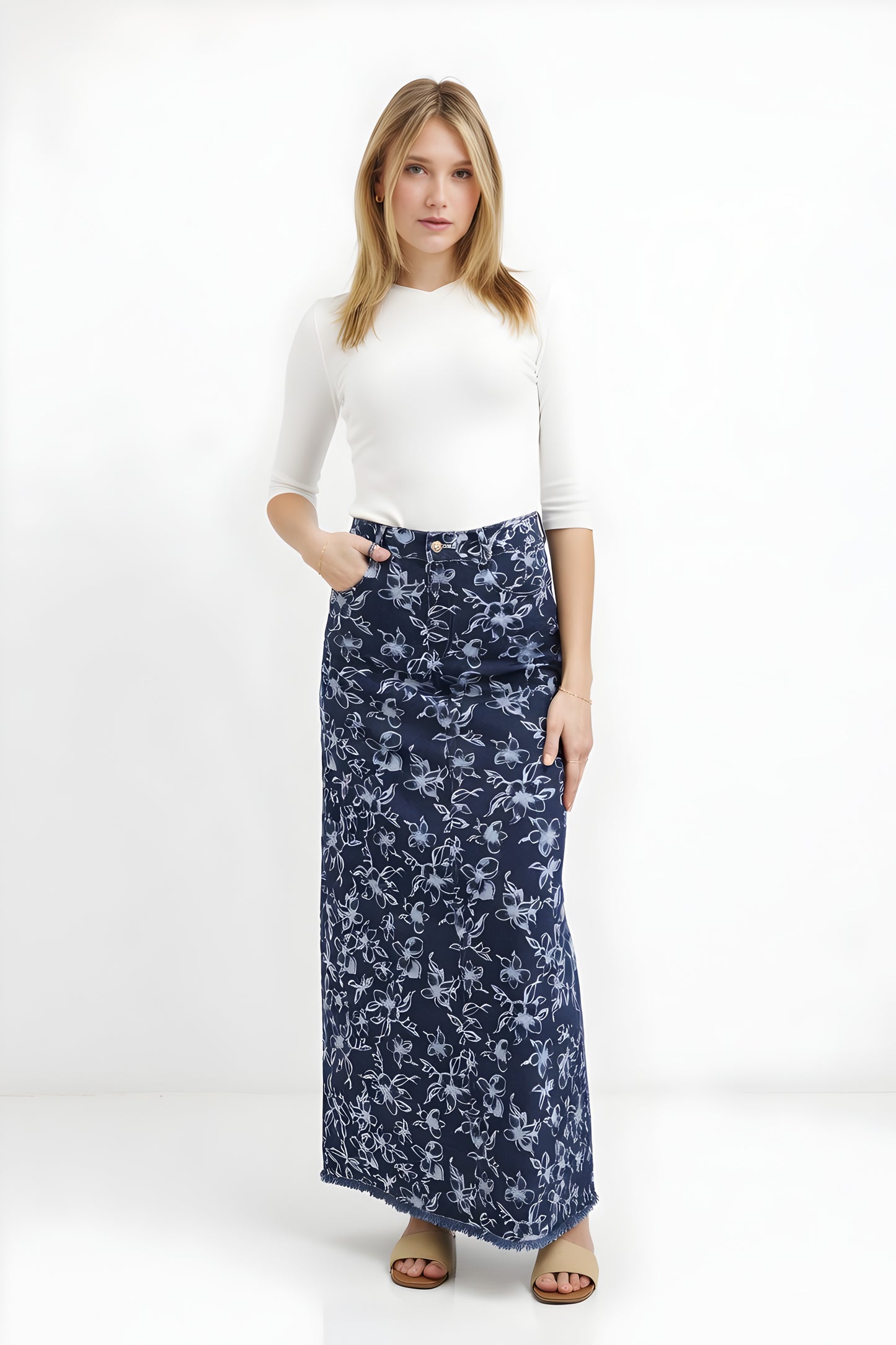 DENIM SKIRT AVAILABLE IN 2 POLKA DOT PATTERNS AND 2 FLORAL PATTERNS