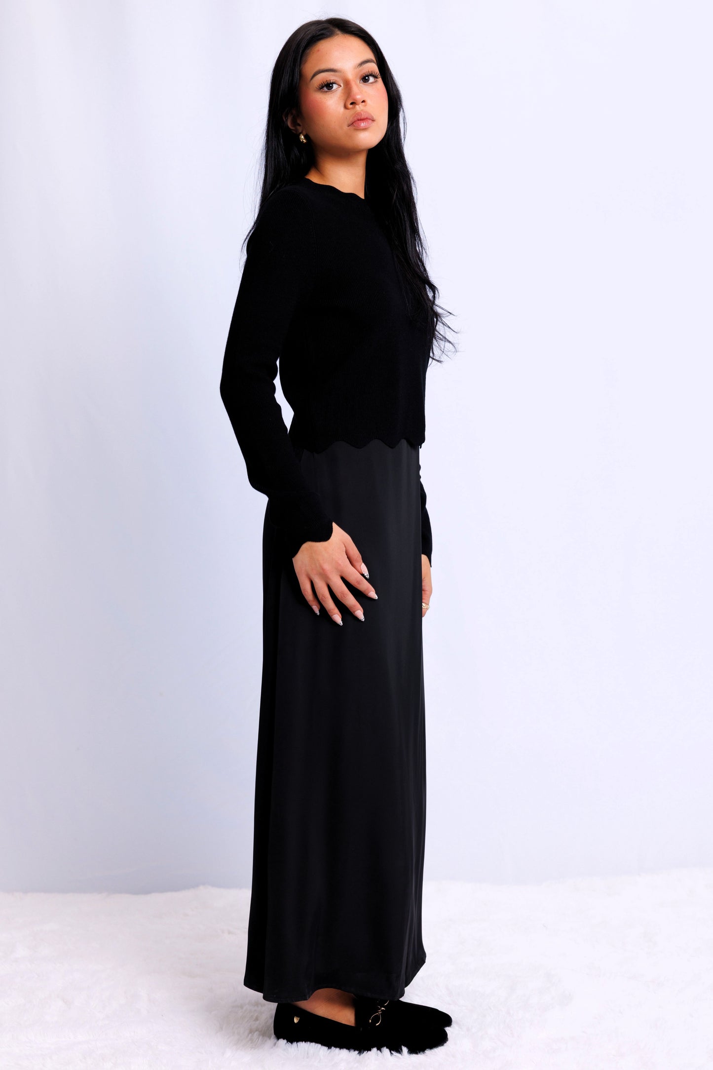 SCALLOPED SWEATER TOP AVAILABLE IN 2 COLORS